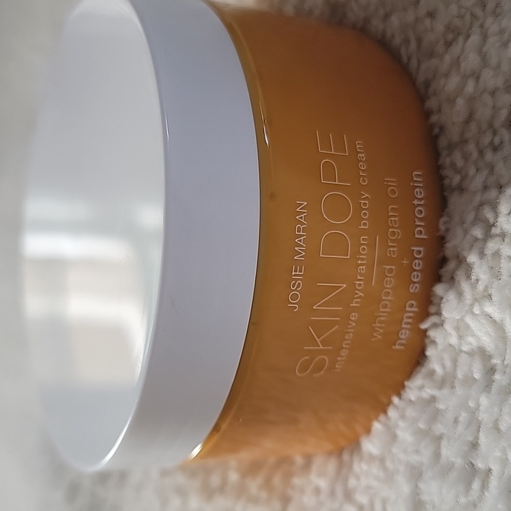 Josie Maran Skin Dope Body Cream - Gold and White